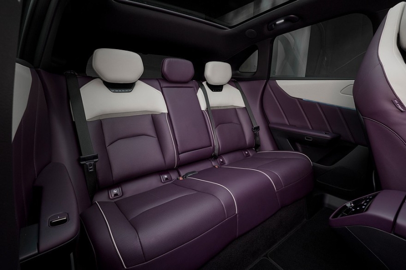 Кроссовер Mazda CX-6e на платформе Changan: официальная премьера