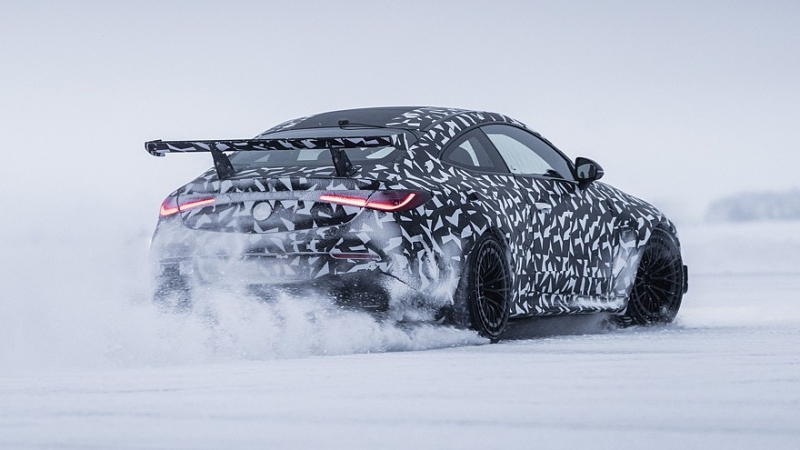 Mercedes-AMG готовит лимитированную серию купе CLE с двигателем V8