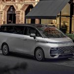 Минивэн Geely Galaxy V900: стандартный полный привод и эмблема из чистого золота