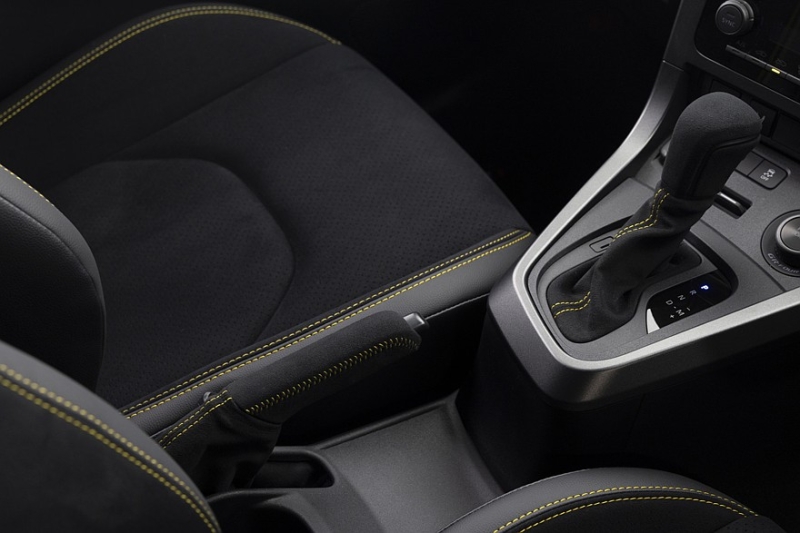 Toyota показала хот-хэтч GR Yaris Morizo RR: новый аэродинамический обвес и гоночный руль