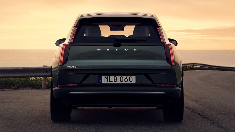 Volvo EX60: без дверных ручек, до 810 км на одной зарядке, сразу есть версия Cross Country