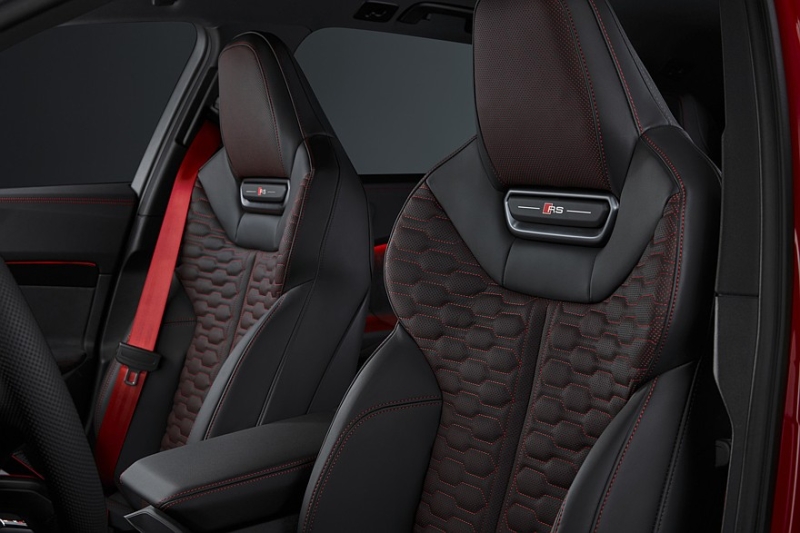 Audi полностью рассекретила новые &laquo;заряженные&raquo; лифтбек и универсал RS 5