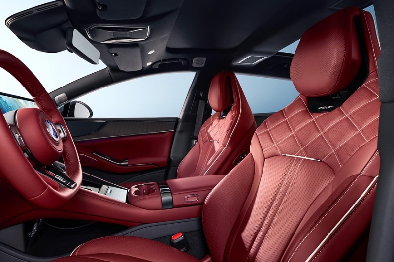 Большой хэтчбек Denza Z9 GT стал мощнее и получил улучшенный салон