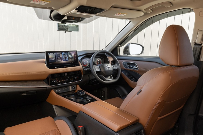 Ещё один обновлённый Nissan X-Trail: без спецверсий, зато моторная гамма &ndash; шире