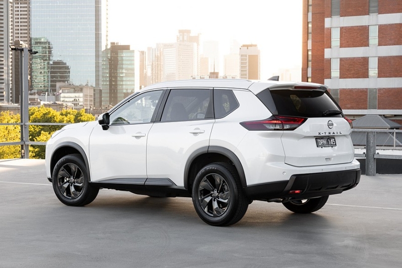 Ещё один обновлённый Nissan X-Trail: без спецверсий, зато моторная гамма &ndash; шире