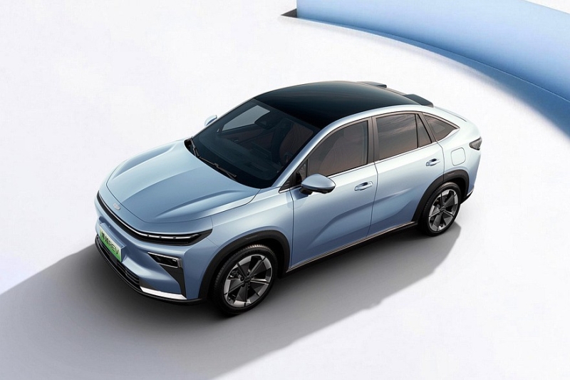 Geely готовится запустить в продажу купеобразный кроссовер Atlas REV