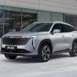 Кроссовер Geely Atlas в России: теперь с двумя моторами на выбор