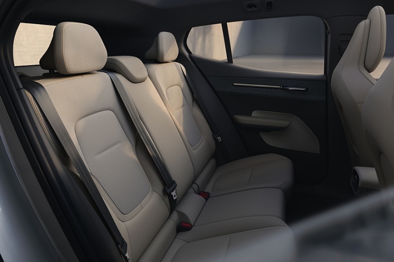 Кроссовер Volvo EX30 обзавёлся новой стартовой версией с более скромной техникой