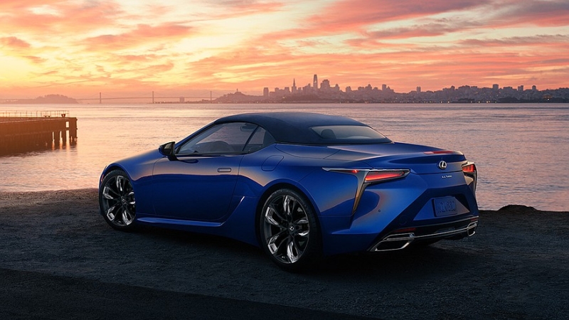 Lexus готовится завершить производство купе и кабриолета LC