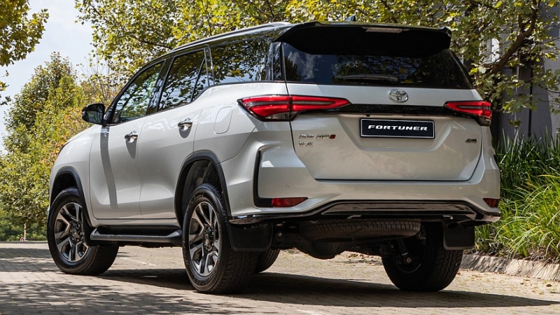 Обновлённый Toyota Fortuner: первые изображения