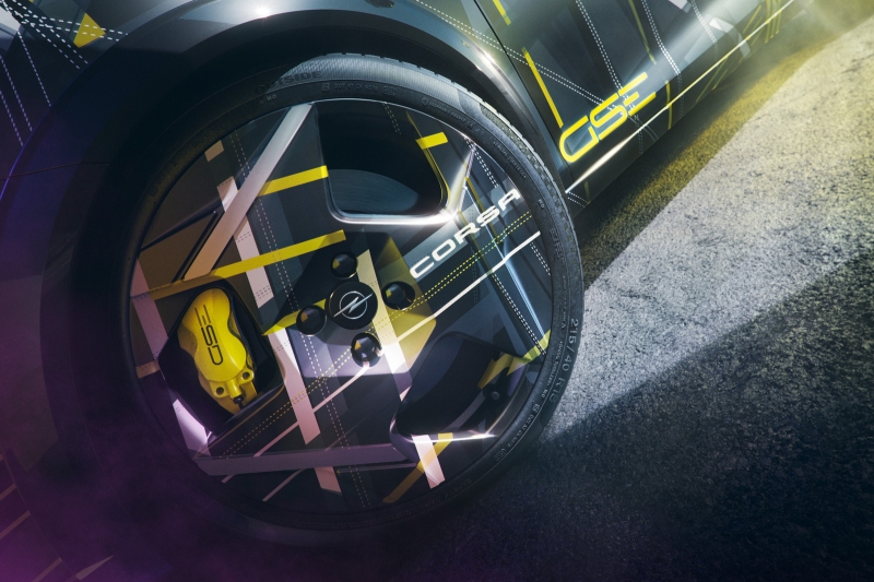 Opel не торопится отказываться от «электричек»: к дебюту готовится хот-хэтч Corsa GSE