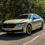 Пополнение в семействе: лифтбек Skoda Superb получил новую «начинку»