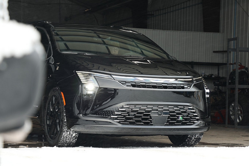 Рестайлинг принёс минивэну Chrysler Pacifica оптику в стиле Kia Carnival