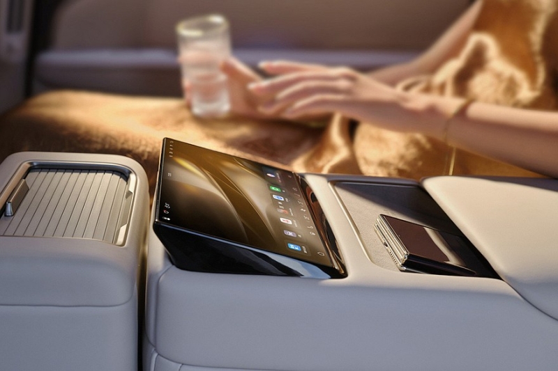 Роскошный седан Hyptec A800 от GAC: интересная фишка в салоне и полный привод