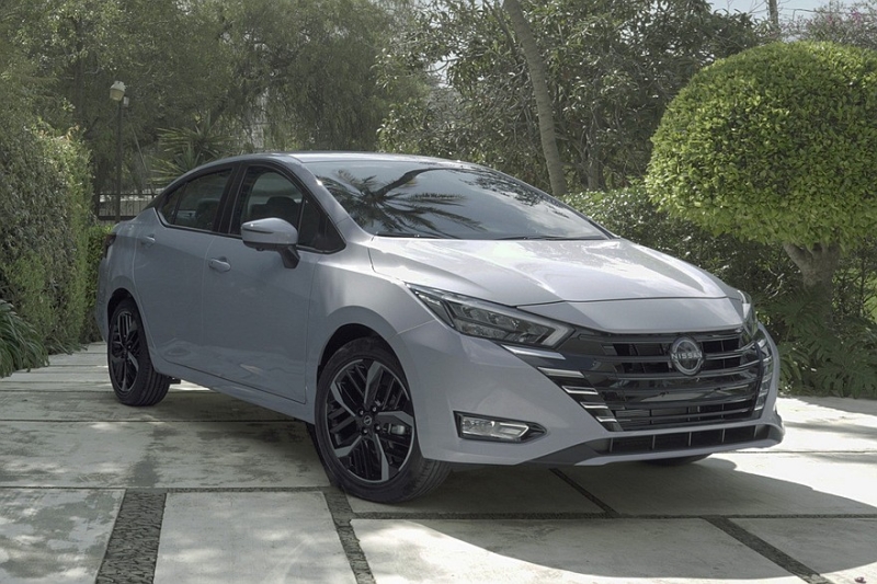 Седан Nissan Versa, он же Almera и Sunny, перешёл в новое поколение: первые официальные фото