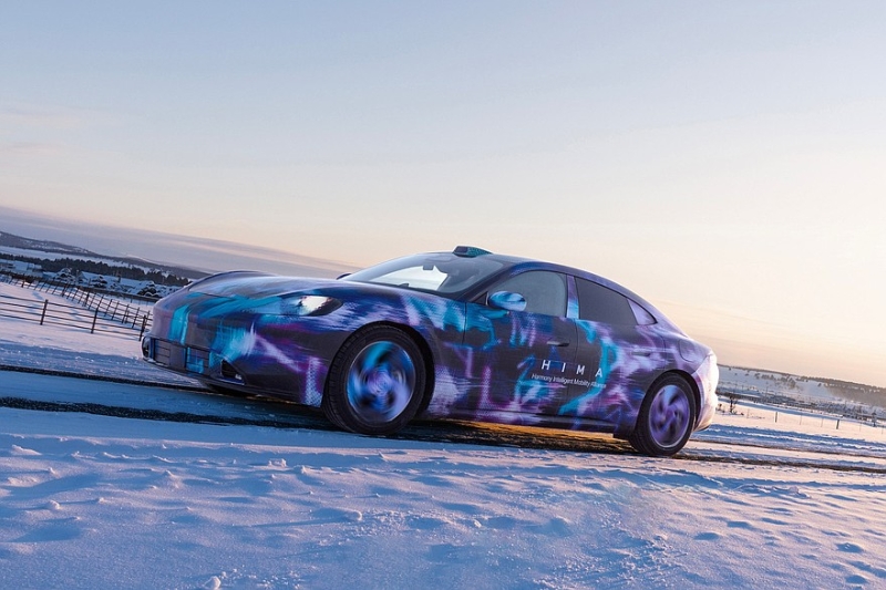 Седан Shangjie Z7 от SAIC и Huawei показали живьём