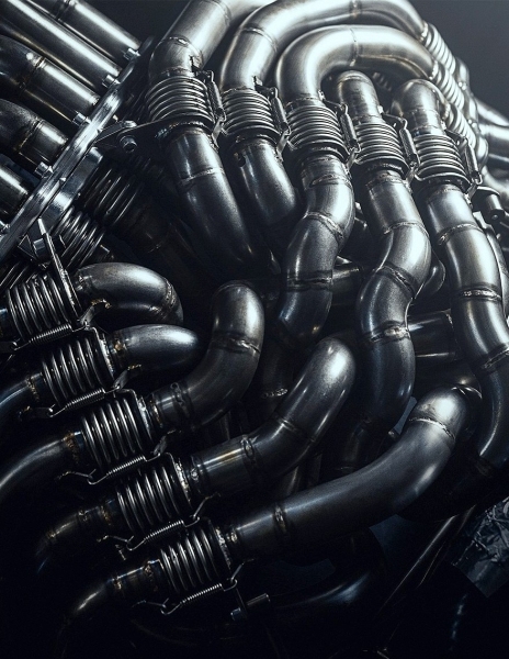 Суперкар De Tomaso P900 показал свой фантастический 7,0-литровый атмосферный V12