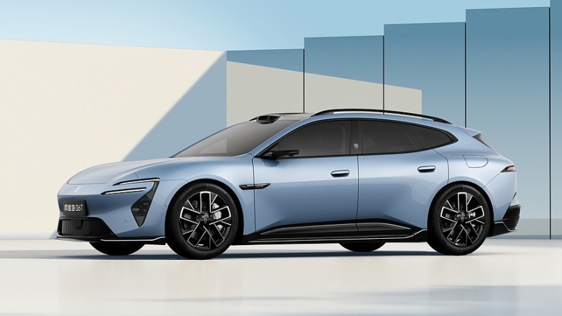 Универсал Avatr 06T: &laquo;живые&raquo; фото и технические подробности