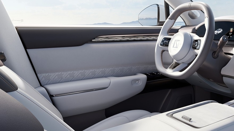 Вот вам и заподлицо: Китай запрещает скрытые дверные ручки на автомобилях