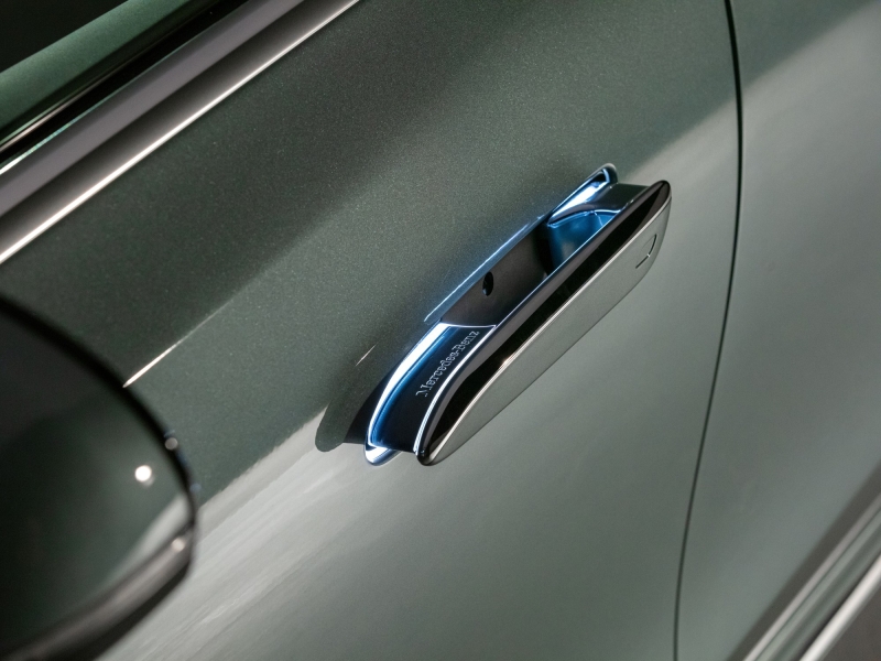 Вот вам и заподлицо: Китай запрещает скрытые дверные ручки на автомобилях