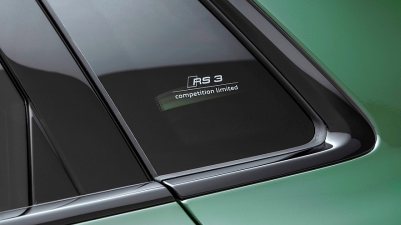 Audi RS 3 competition limited: регулируемая подвеска, новый обвес и большая наценка