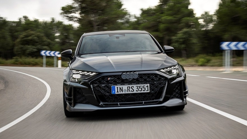 Audi RS 3 competition limited: регулируемая подвеска, новый обвес и большая наценка