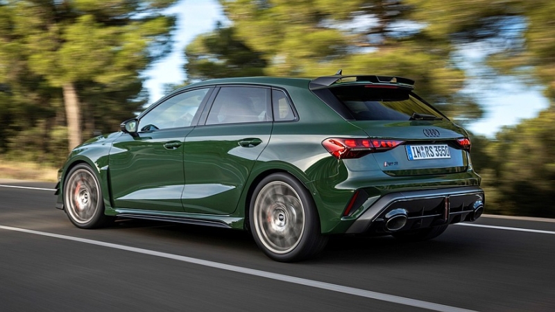 Audi RS 3 competition limited: регулируемая подвеска, новый обвес и большая наценка
