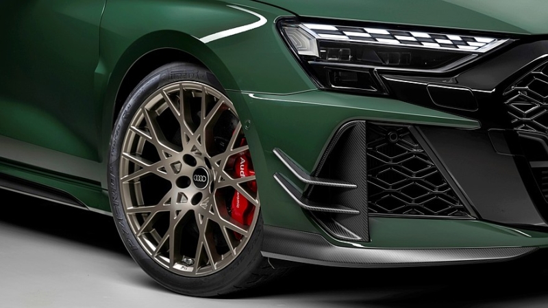 Audi RS 3 competition limited: регулируемая подвеска, новый обвес и большая наценка