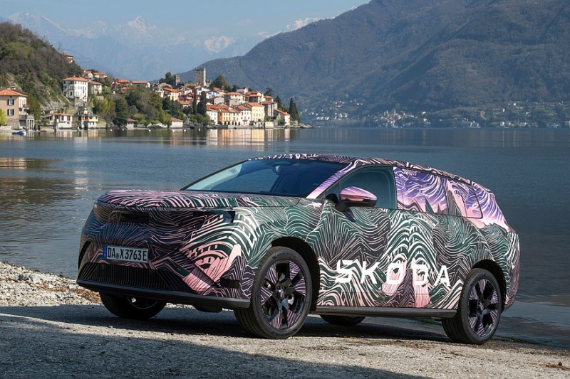 Флагманский кроссовер Skoda Peaq: новые официальные фото и характеристики