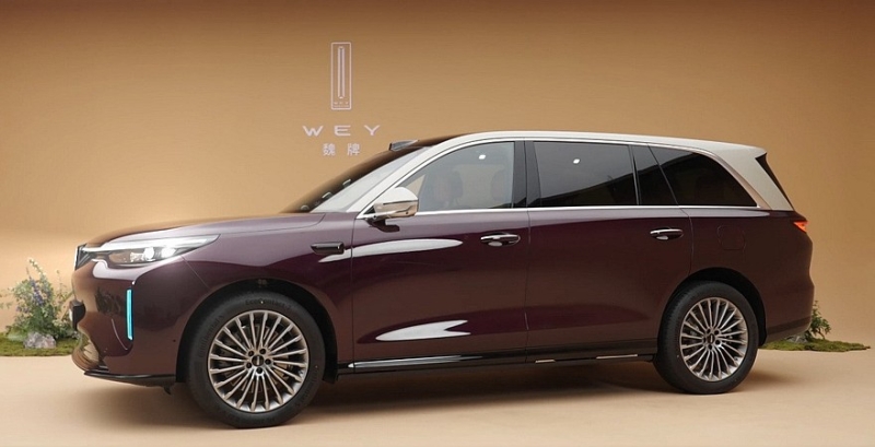 Флагманский кроссовер Wey V9X от Great Wall: фото салона и скандал
