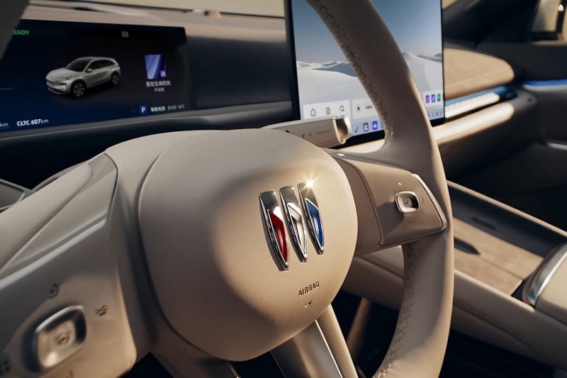 Кроссовер Buick Electra E7 показал свой интерьер в новом стиле