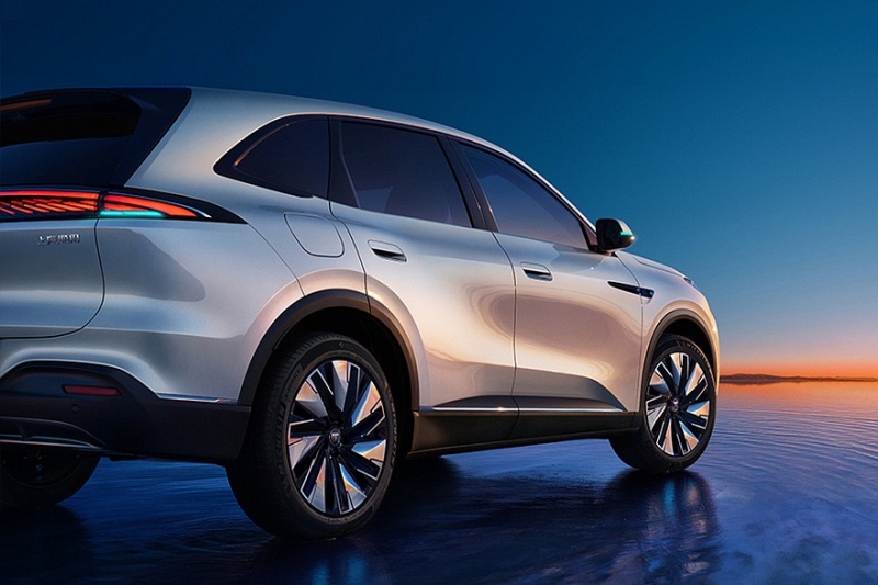 Кроссовер Buick Electra E7 показал свой интерьер в новом стиле