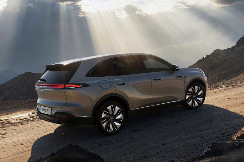 Кроссовер Buick Electra E7 показал свой интерьер в новом стиле