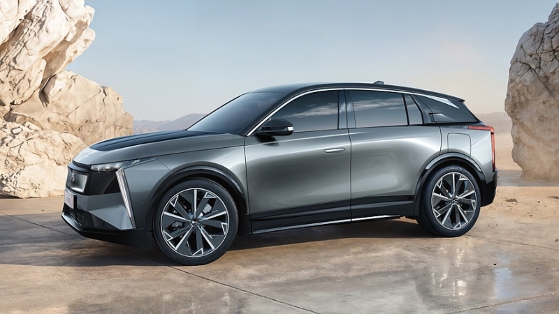 Кроссовер DS №7 пришёл на смену DS 7 и получил дизайн в актуальном фирменном стиле марки