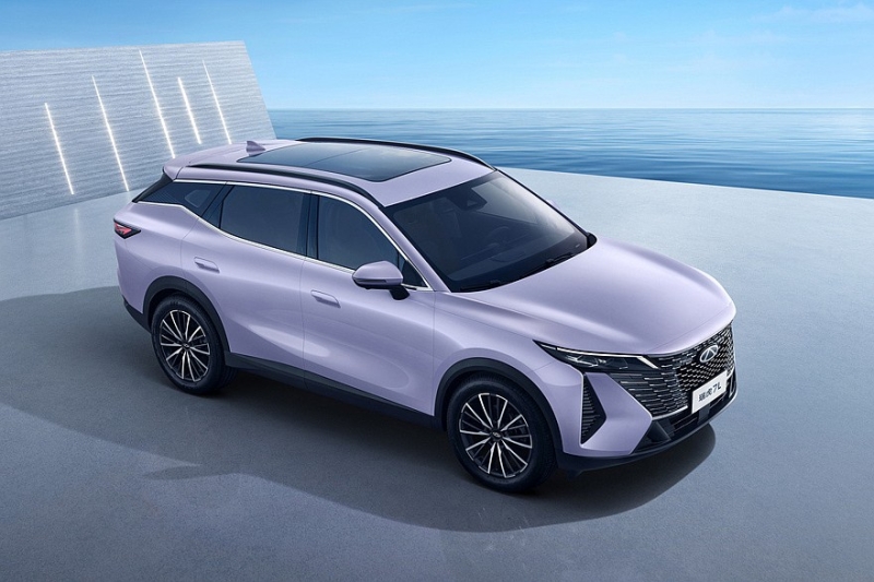 Кроссовер Omoda C7, доступный и в России, стал Chery Tiggo 7L с измененным дизайном