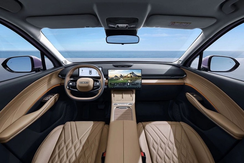 Кроссовер Omoda C7, доступный и в России, стал Chery Tiggo 7L с измененным дизайном