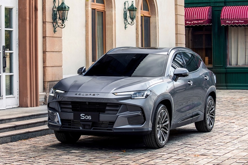 Кроссовер Soueast S06 приготовился к старту продаж в России