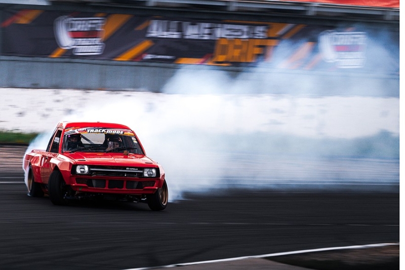 Легенда мирового автоспорта: «Король дрифта» Кэйичи Цучия станет главным героем Drift Expo 2026