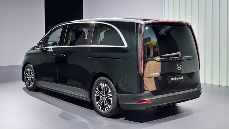 Mercedes-Benz VLE пришёл на смену минивэну V-класса: тяжёлый электролюкс для богатых