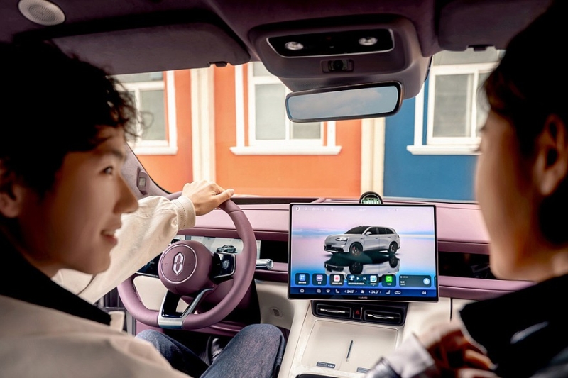 «Молодёжный» кроссовер Aito M6 доступен к заказу: куча фишек и полный привод