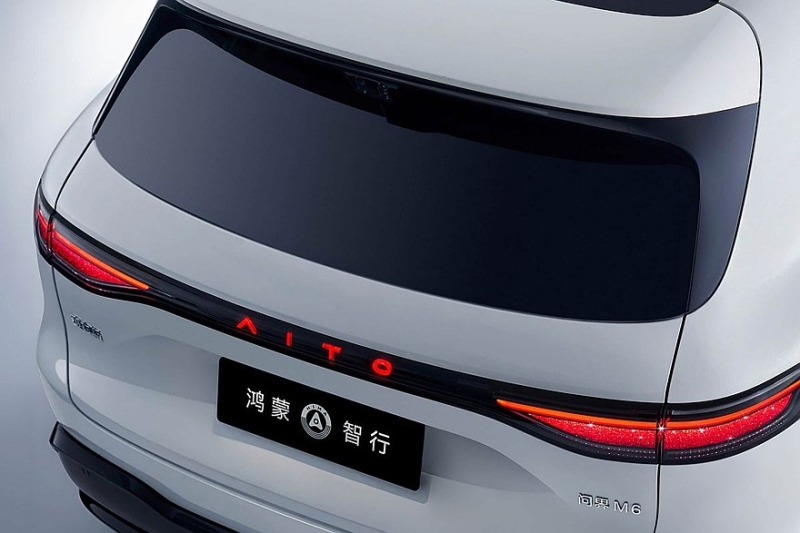 «Молодёжный» кроссовер Aito M6 доступен к заказу: куча фишек и полный привод