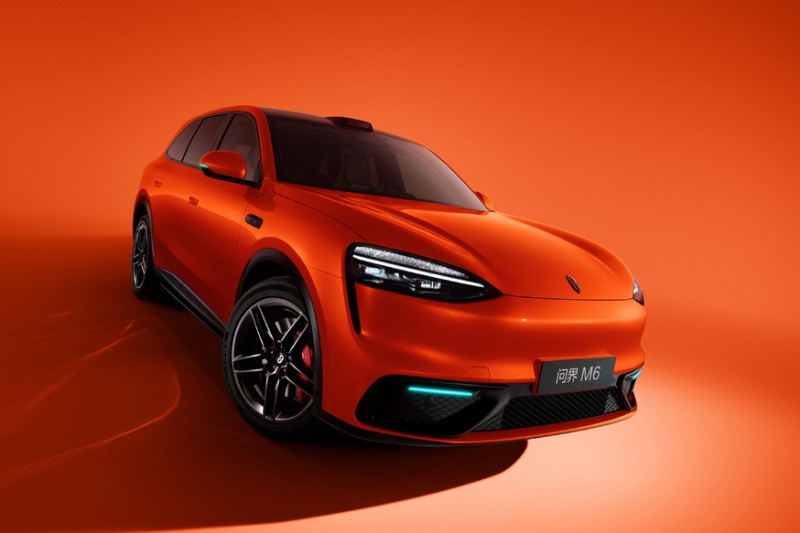 «Молодёжный» кроссовер Aito M6 доступен к заказу: куча фишек и полный привод