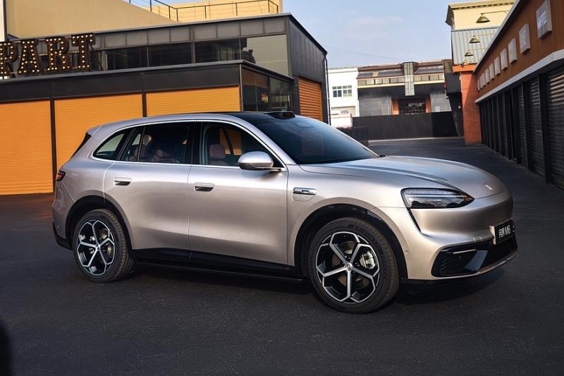 «Молодёжный» кроссовер Aito M6 доступен к заказу: куча фишек и полный привод