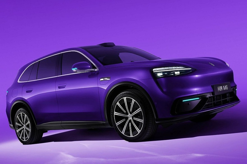 «Молодёжный» кроссовер Aito M6 доступен к заказу: куча фишек и полный привод