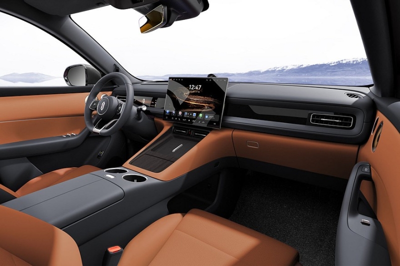 «Молодёжный» кроссовер Aito M6 доступен к заказу: куча фишек и полный привод