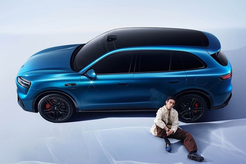 «Молодёжный» кроссовер Aito M6 доступен к заказу: куча фишек и полный привод