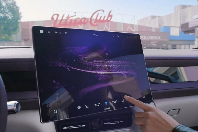 «Молодёжный» кроссовер Aito M6 доступен к заказу: куча фишек и полный привод