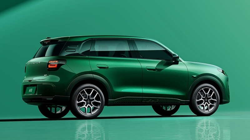 Очень дешёвый, но не бедный кроссовер Leapmotor A10 выходит на рынок