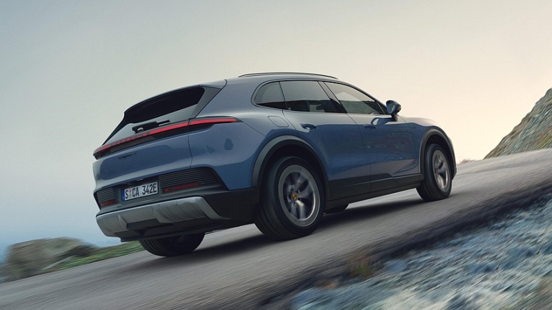 Пополнение в семействе: Porsche Cayenne S Electric расположился между базовой версией и Turbo