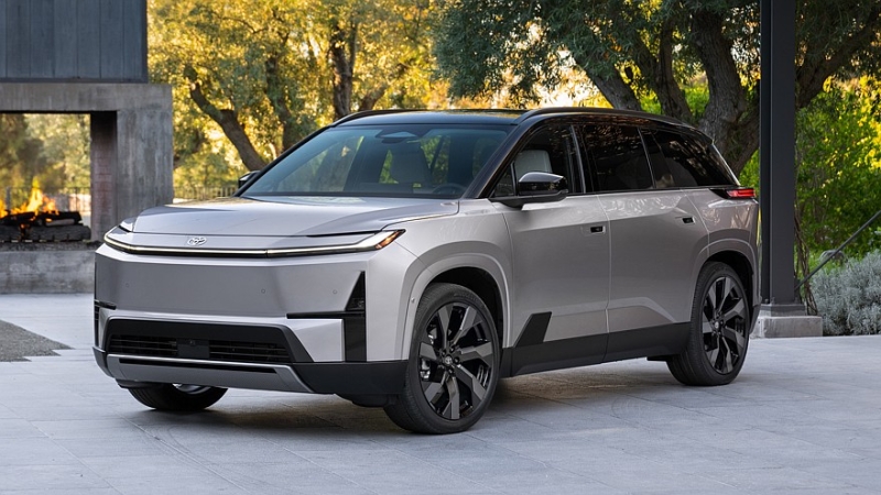 Subaru готовит к премьере новый трёхрядный кроссовер: первые тизеры